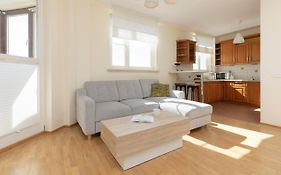 Belgradzka Apartment Warsaw by Renters